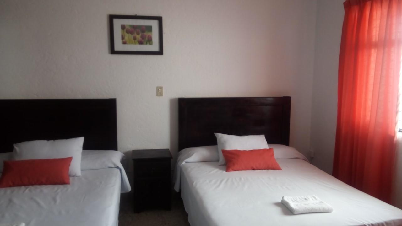 Hotel D'Lina Princess Suites San Cristobal de las Casas Bagian luar foto