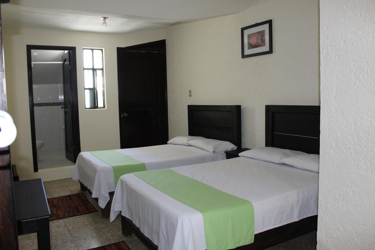 Hotel D'Lina Princess Suites San Cristobal de las Casas Bagian luar foto