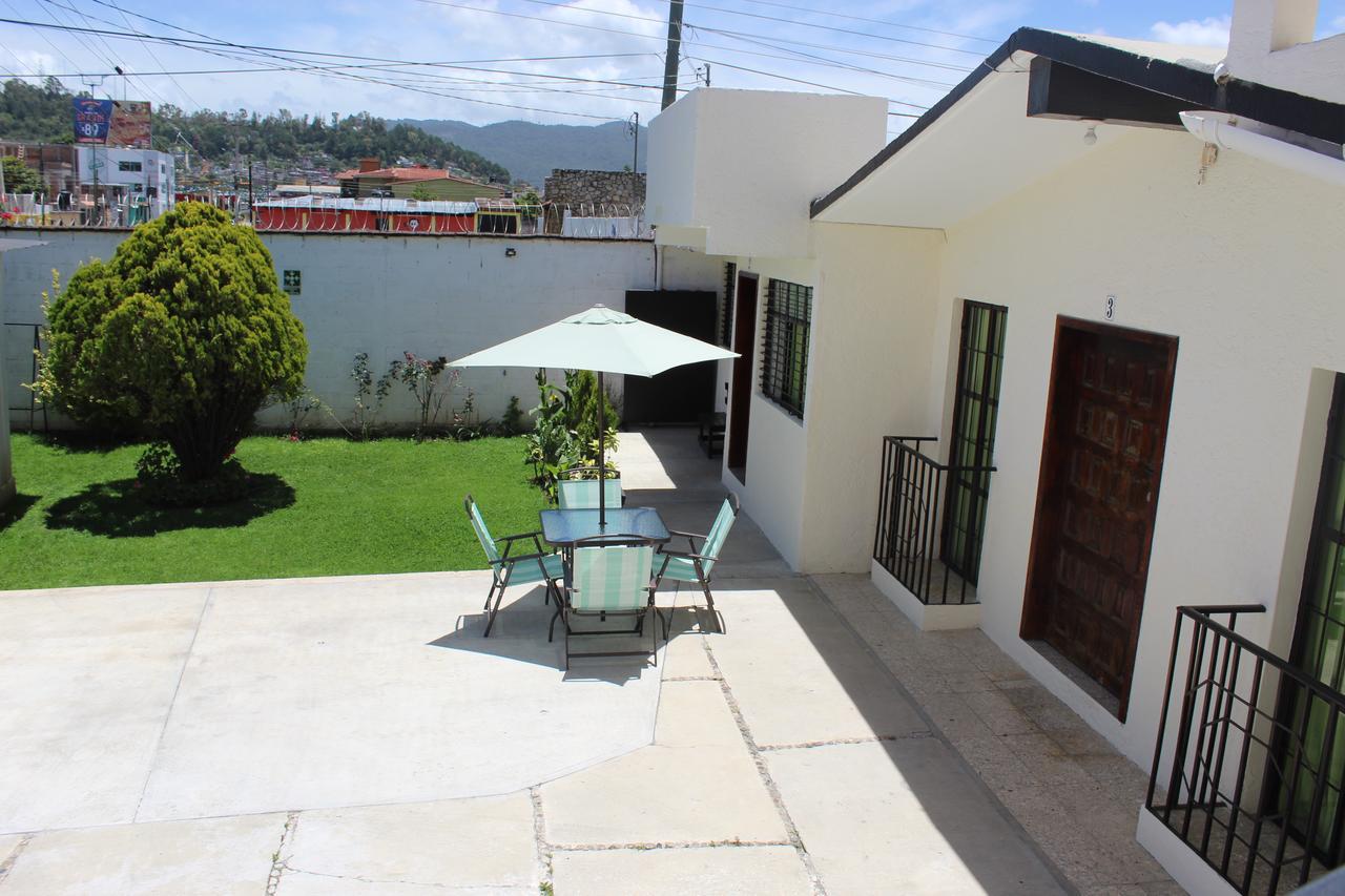 Hotel D'Lina Princess Suites San Cristobal de las Casas Bagian luar foto