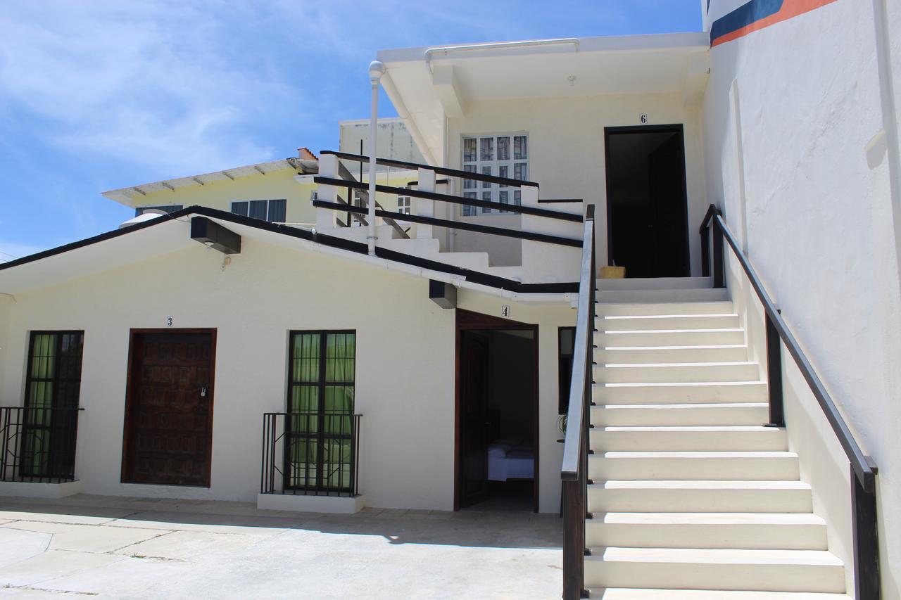 Hotel D'Lina Princess Suites San Cristobal de las Casas Bagian luar foto
